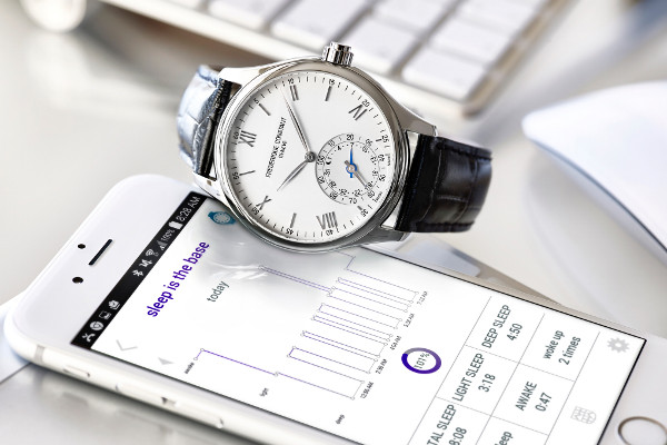 Frederique-Constant-Horological-Smartwatch02pub